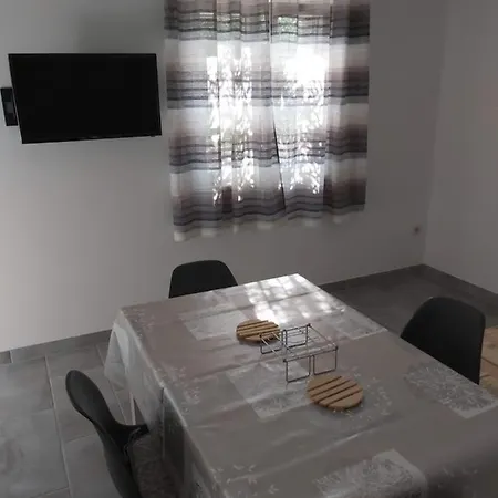 Apartman Fanica * Postira