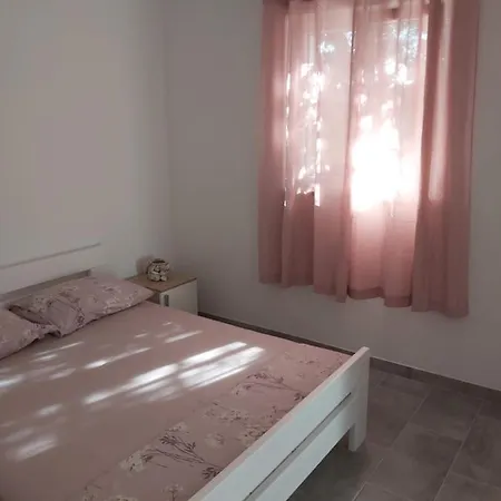 Apartman Fanica Postira